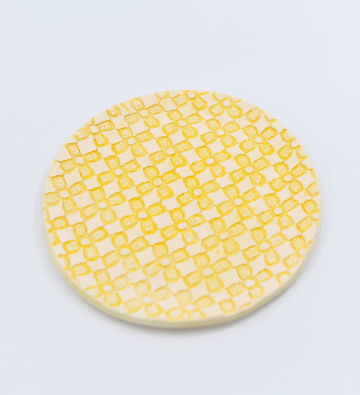 Ceramic plate – Yellow flower pattern