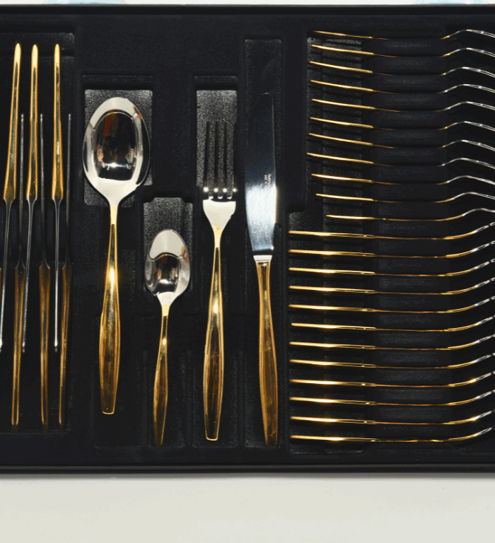 Set of 72-Piece Flatware Set in 18/10 Stainless Steel - GOLD
